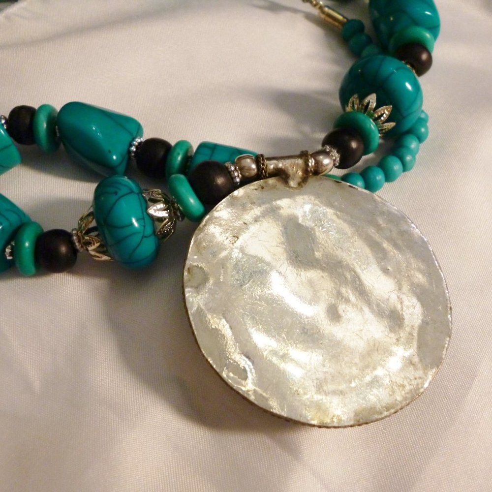 Southwestern Necklace Faux Turquoise Huge Pendant Ethnic 24" NOS Perfect M550 - Picture 5 of 6